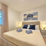 Ana 公寓 特罗吉尔