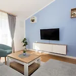 Ana Apartamento *