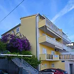 Διαμέρισμα Ana Τρογκίρ