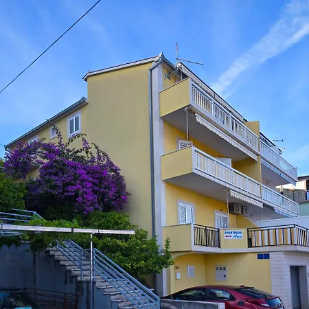 شقة Ana تروغير