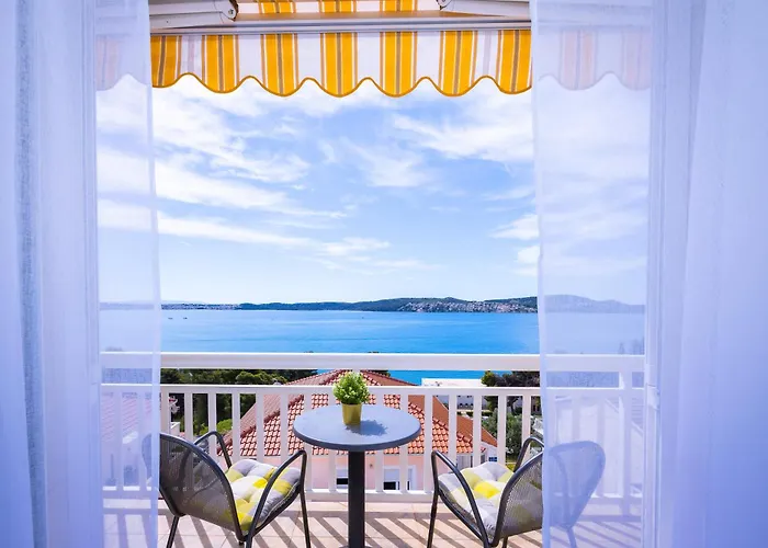 Ana * Trogir