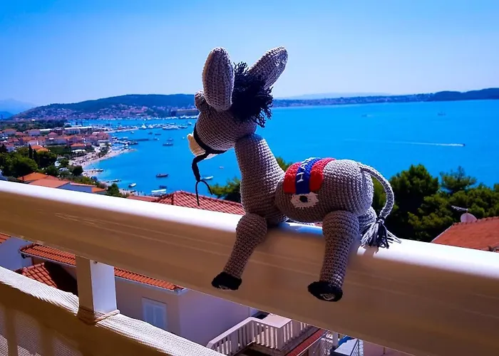 Ana * Trogir